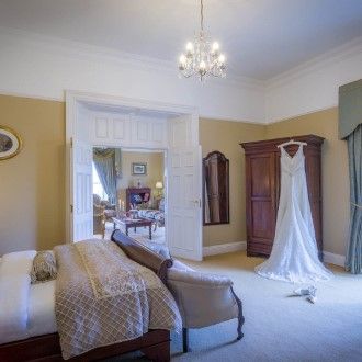 Bridal suite custom cms-county-arms-hotel